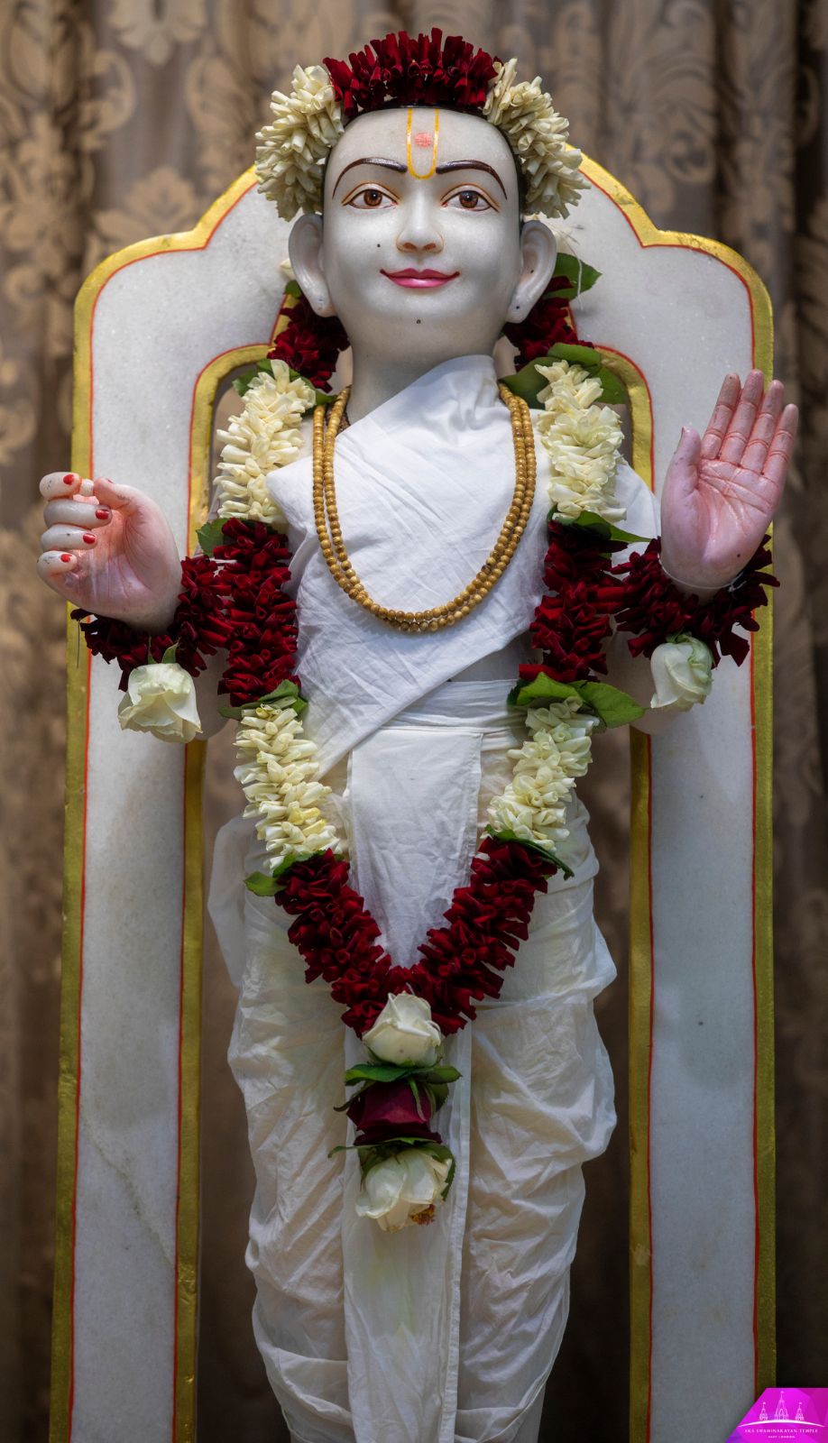 7D2A5801 copy - ©1987-2017 SKS Swaminarayan Temple East London